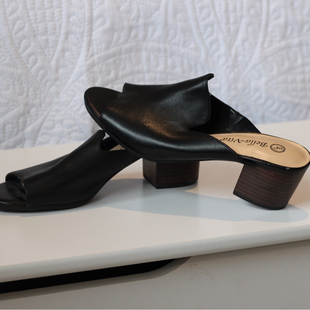 Source Unknown Black Open-Toe Mules - image 1